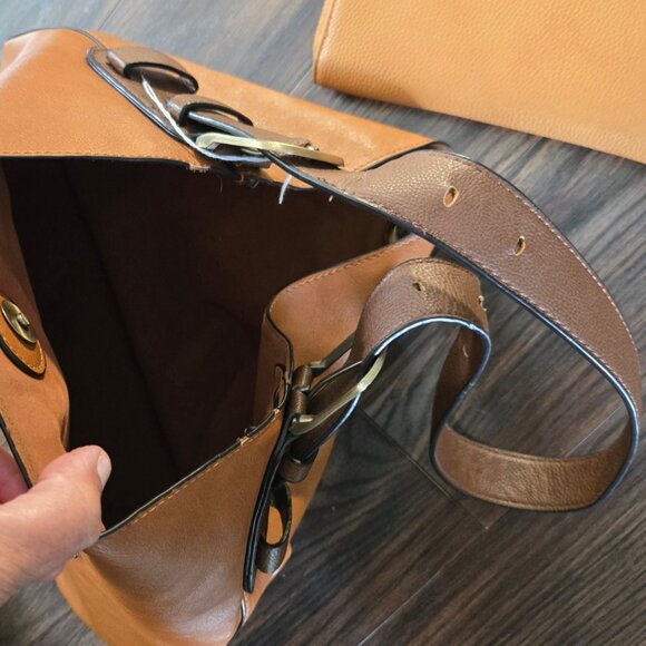 Two-Piece Tan Shoulder Bag and Wallet Wristlet Set NWOT - Picture 8 of 11